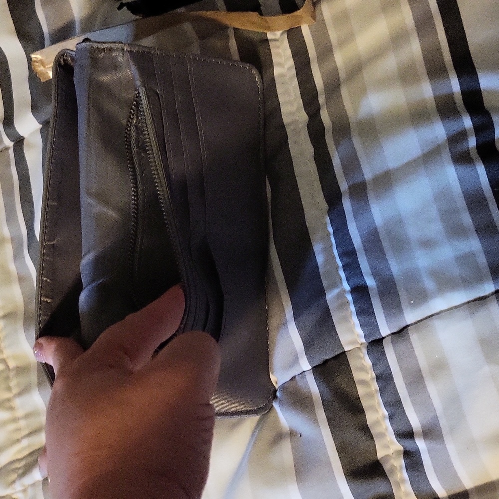 Wallet - Picture 5 of 6